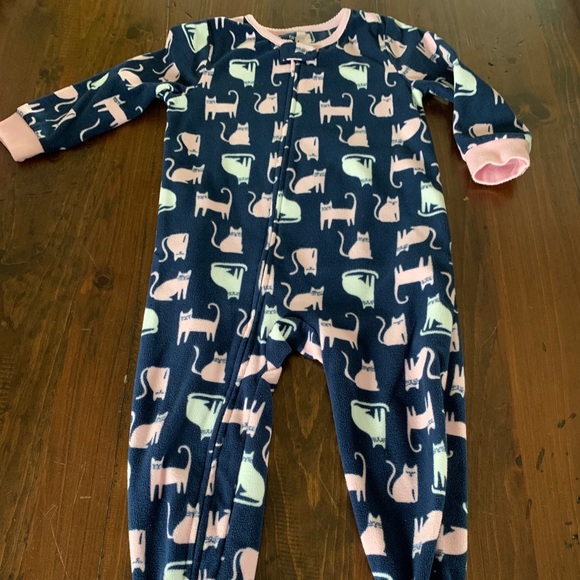 Bundle of 10 Girls Carter’s Sleepers - Picture 9 of 12